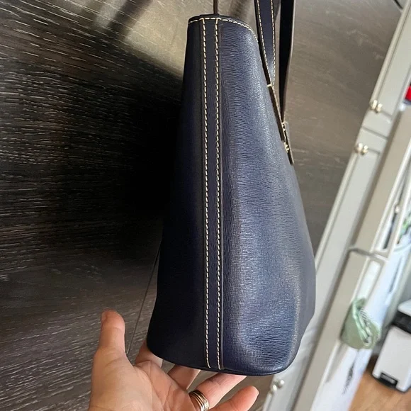 EUC Dooney & Bourke Navy Saffiano Shopper Leather Shoulder Bag Tote - Picture 4 of 16